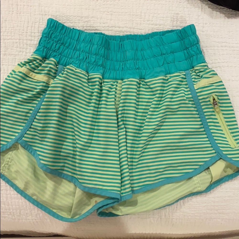 LULU shorts!!